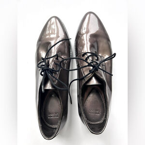 Johnston and Murphy Women's Lace-Up Oxford Shoes, 9 Patent Leather, metallic